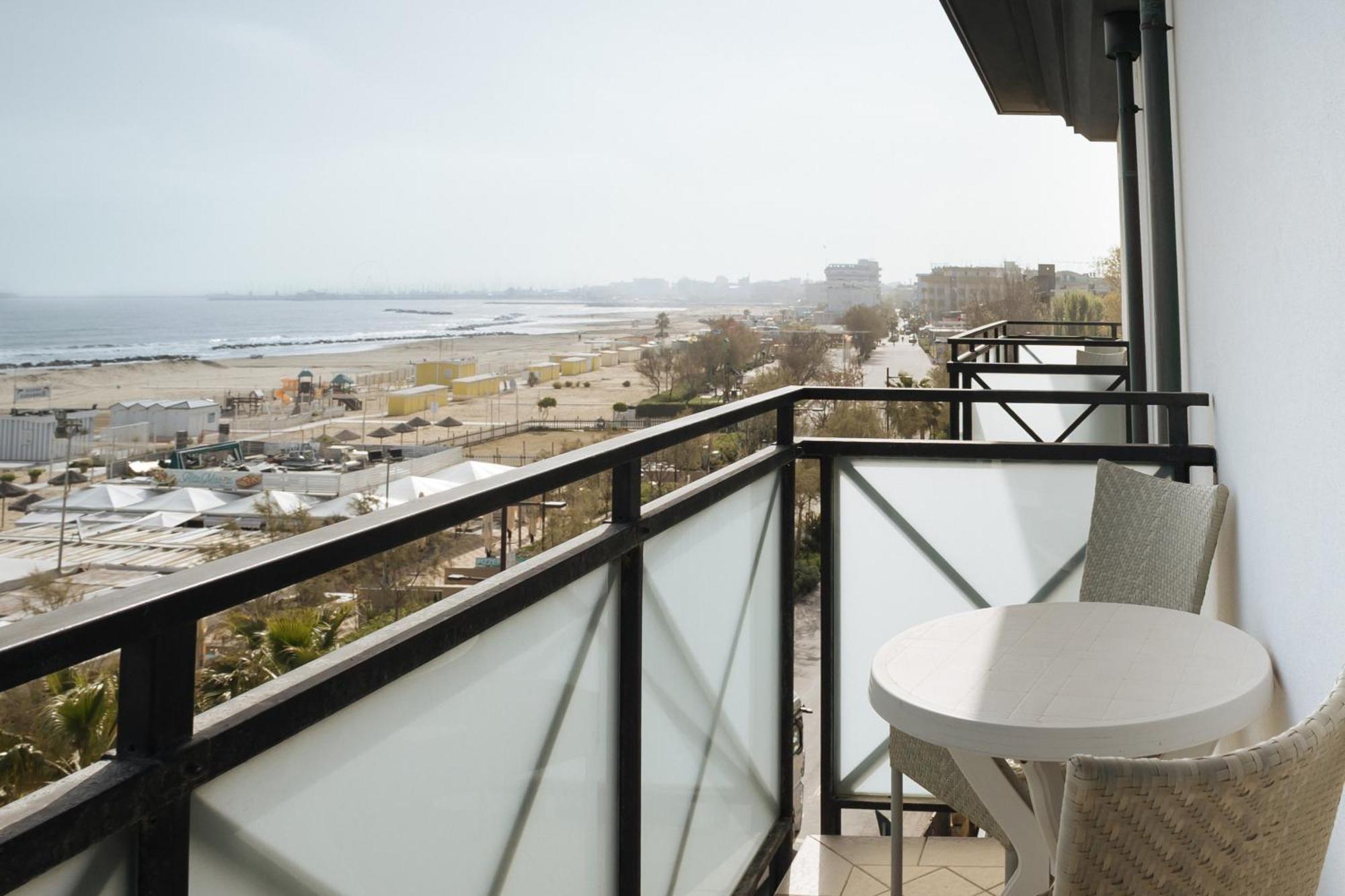 Gabbiano Apartments ริมินี ภายนอก รูปภาพ